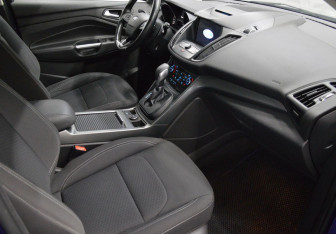 Подержанный автомобиль Ford Kuga 2017 года (12 фото)