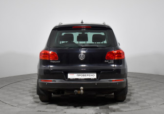 Подержанный автомобиль Volkswagen Tiguan 2012 года (6 фото)