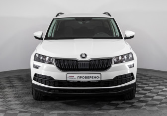 Подержанный автомобиль Skoda Karoq 2021 года (3 фото)