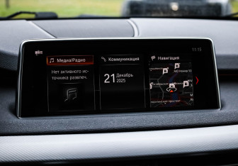 Подержанный автомобиль BMW X5 2018 года (16 фото)