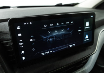 Подержанный автомобиль Haval F7 2023 года (18 фото)