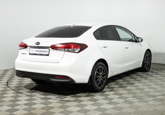 Подержанный автомобиль Kia Cerato Sedan 2018 года (5 фото)
