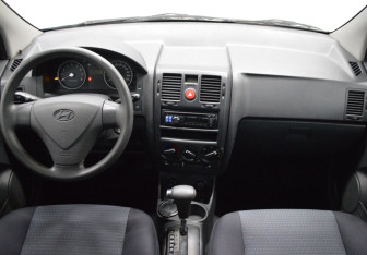 Подержанный автомобиль Hyundai Getz 2008 года (14 фото)