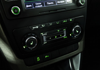 Подержанный автомобиль Skoda Yeti 2014 года (16 фото)