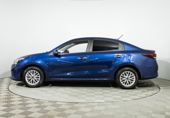 Подержанный автомобиль Kia Rio Sedan 2021 года (8 фото)