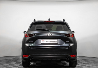 Подержанный автомобиль Mazda CX-5 2017 года (6 фото)