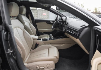 Подержанный автомобиль Audi A5 Liftback 2020 года (31 фото)