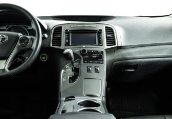 Подержанный автомобиль Toyota Venza 2013 года (14 фото)