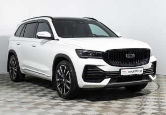 Подержанный автомобиль Geely Monjaro 2023 года (3 фото)