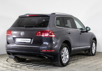 Подержанный автомобиль Volkswagen Touareg 2012 года (5 фото)