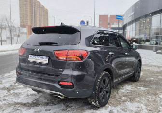 Подержанный автомобиль Kia Sorento 2018 года (4 фото)