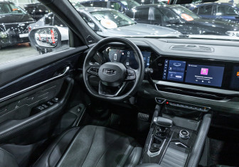 Подержанный автомобиль Geely Monjaro 2024 года (12 фото)