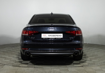 Подержанный автомобиль Audi A4 Sedan 2017 года (6 фото)