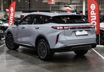 Подержанный автомобиль Exeed RX 2024 года (11 фото)