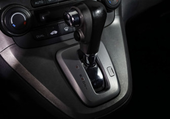 Подержанный автомобиль Honda CR-V 2008 года (19 фото)