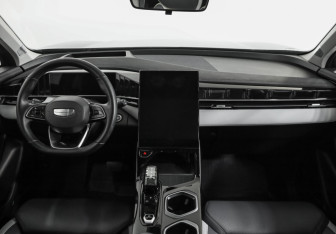 Подержанный автомобиль Geely Atlas 2024 года (10 фото)