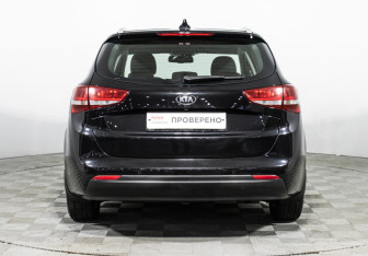 Подержанный автомобиль Kia Ceed Wagon 2018 года (6 фото)