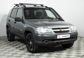 Подержанный автомобиль Chevrolet Niva 2016 года (3 фото)