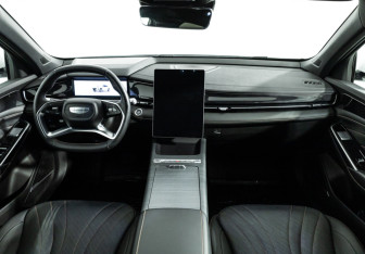 Подержанный автомобиль Geely Preface 2024 года (13 фото)