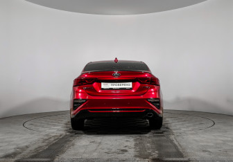 Подержанный автомобиль Kia Cerato Sedan 2020 года (6 фото)
