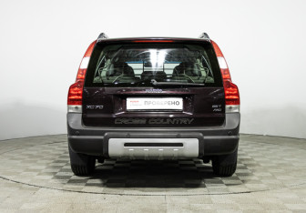 Подержанный автомобиль Volvo XC70 2007 года (6 фото)