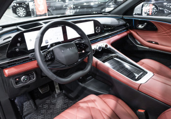 Подержанный автомобиль Exeed RX 2024 года (16 фото)