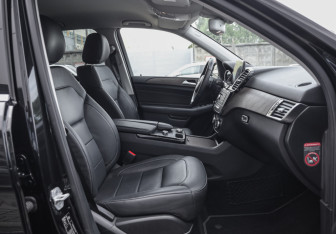 Подержанный автомобиль Mercedes-Benz GLE 2016 года (26 фото)