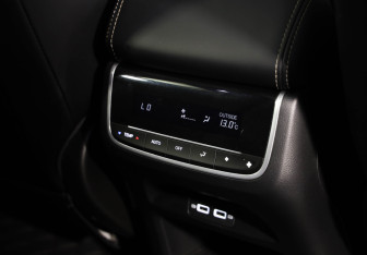 Подержанный автомобиль GAC GS8 2024 года (13 фото)
