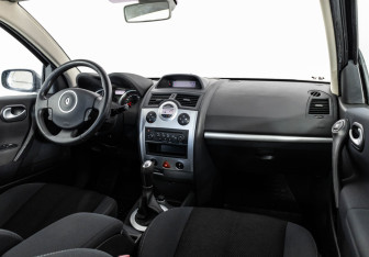 Подержанный автомобиль Renault Megane Sedan 2008 года (9 фото)
