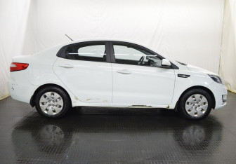 Подержанный автомобиль Kia Rio Sedan 2013 года (4 фото)