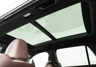 Подержанный автомобиль Geely Monjaro 2023 года (15 фото)