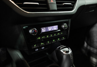 Подержанный автомобиль Skoda Rapid Liftback 2021 года (17 фото)