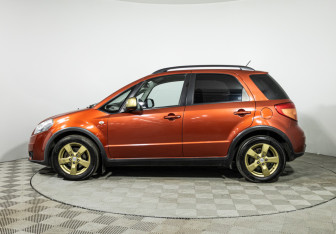 Подержанный автомобиль Suzuki SX4 Hatchback 2010 года (8 фото)