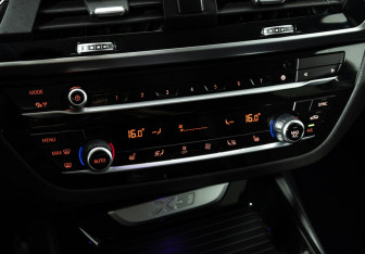 Подержанный автомобиль BMW X3 2018 года (18 фото)