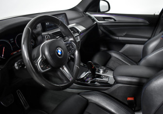 Подержанный автомобиль BMW X3 2019 года (9 фото)