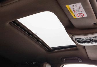 Подержанный автомобиль Porsche Cayenne 2014 года (38 фото)