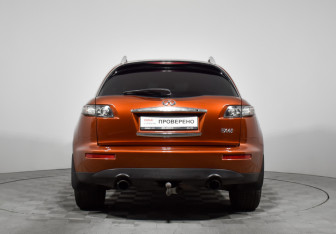 Подержанный автомобиль Infiniti FX 2007 года (6 фото)