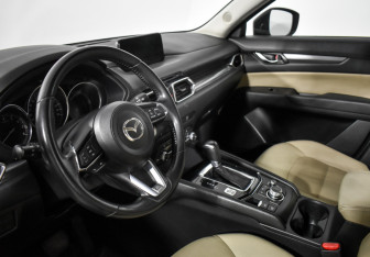 Подержанный автомобиль Mazda CX-5 2019 года (9 фото)