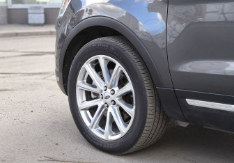 Подержанный автомобиль Ford Explorer 2018 года (7 фото)