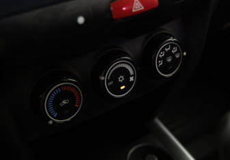 Подержанный автомобиль Mitsubishi ASX 2012 года (13 фото)