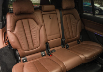 Подержанный автомобиль BMW X7 2020 года (34 фото)