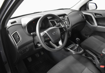 Подержанный автомобиль Hyundai Creta 2019 года (9 фото)