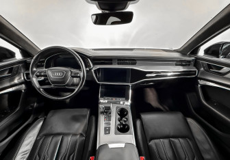 Подержанный автомобиль Audi A6 Sedan 2018 года (15 фото)