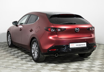 Подержанный автомобиль Mazda 3 Hatchback 2019 года (7 фото)