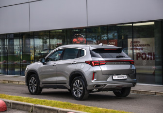 Подержанный автомобиль Exeed LX 2024 года (8 фото)