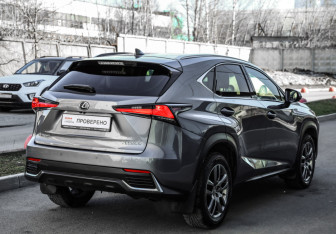 Подержанный автомобиль Lexus NX 2018 года (5 фото)