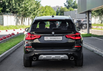 Подержанный автомобиль BMW X3 2019 года (7 фото)