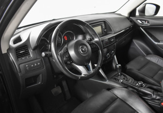 Подержанный автомобиль Mazda CX-5 2013 года (9 фото)