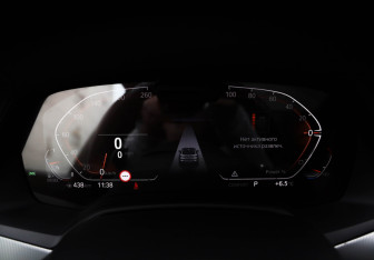 Подержанный автомобиль BMW X6 2022 года (10 фото)