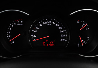 Подержанный автомобиль Kia Sorento 2015 года (22 фото)